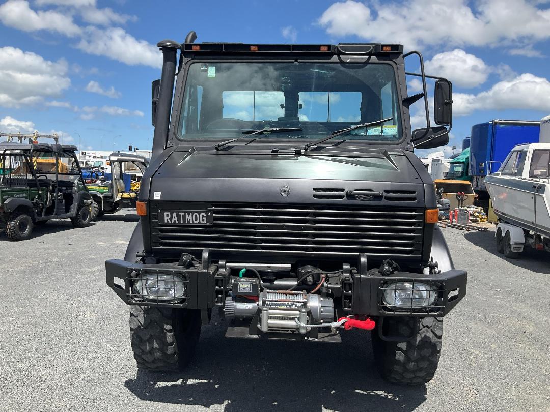 Photo '10' of Mercedes-Benz U1700L Flat Deck Photo '10' of Mercedes-Benz U1700L Flat Deck