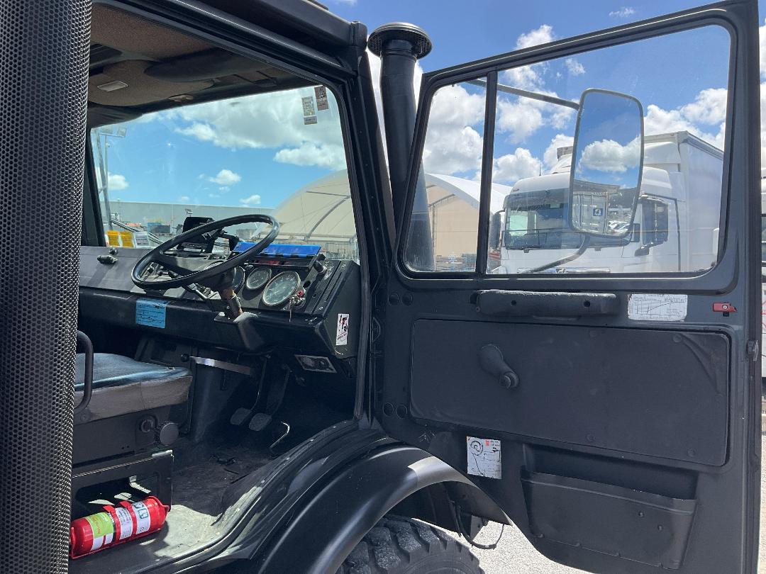 Photo '11' of Mercedes-Benz U1700L Flat Deck Photo '11' of Mercedes-Benz U1700L Flat Deck