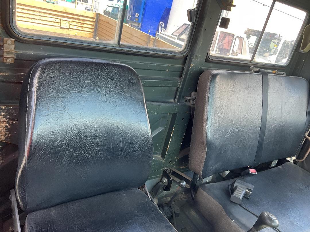 Photo '19' of Mercedes-Benz U1700L Flat Deck Photo '19' of Mercedes-Benz U1700L Flat Deck