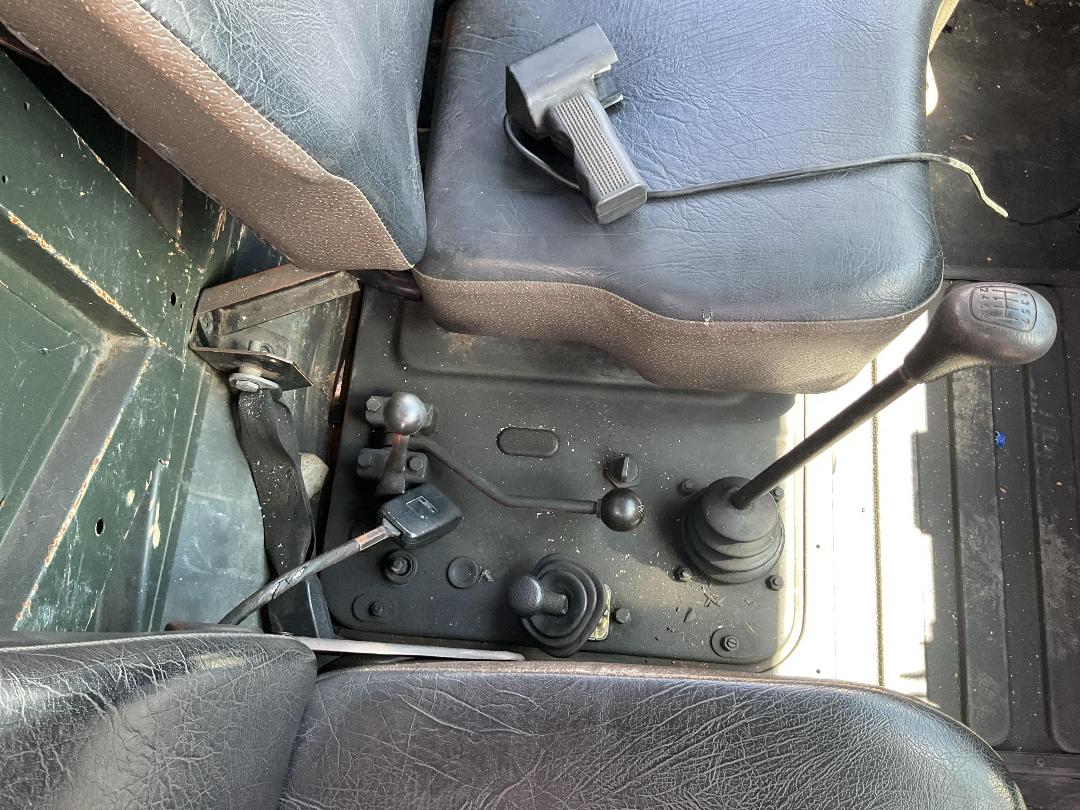 Photo '16' of Mercedes-Benz U1700L Flat Deck Photo '16' of Mercedes-Benz U1700L Flat Deck