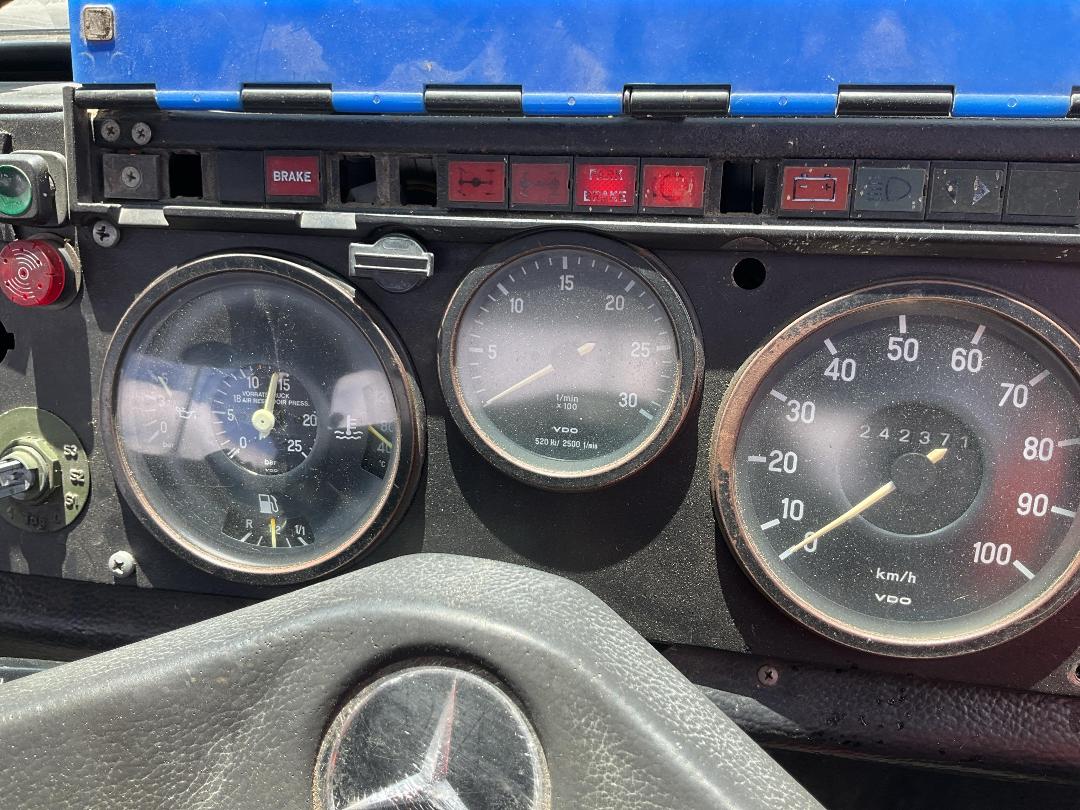 Photo '15' of Mercedes-Benz U1700L Flat Deck Photo '15' of Mercedes-Benz U1700L Flat Deck