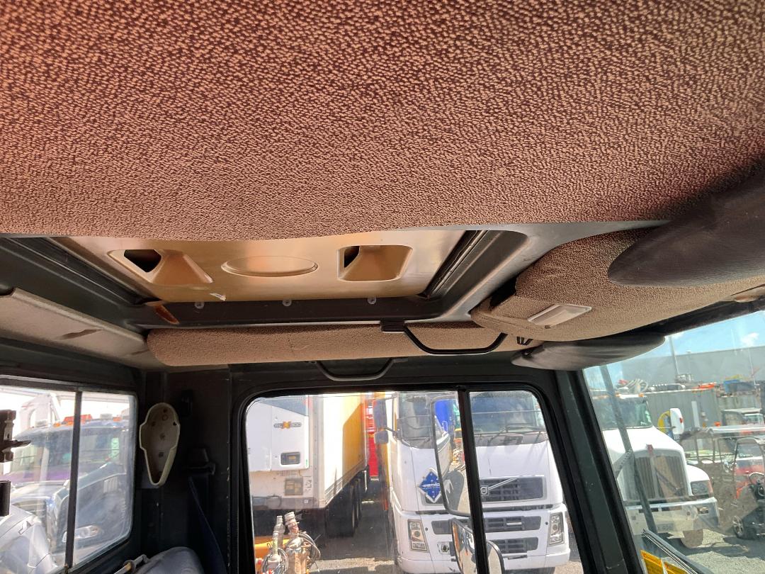 Photo '18' of Mercedes-Benz U1700L Flat Deck Photo '18' of Mercedes-Benz U1700L Flat Deck