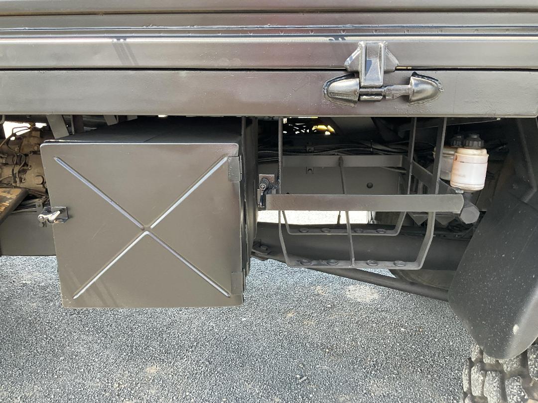 Photo '29' of Mercedes-Benz U1700L Flat Deck Photo '29' of Mercedes-Benz U1700L Flat Deck