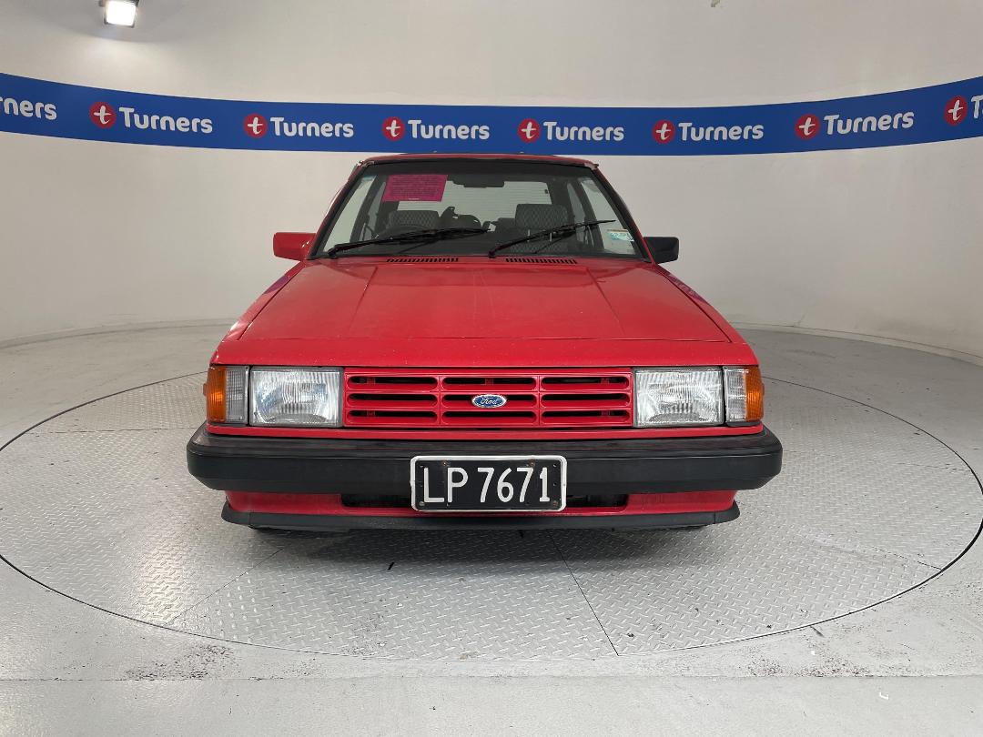 Photo '2' of Ford Laser Sport