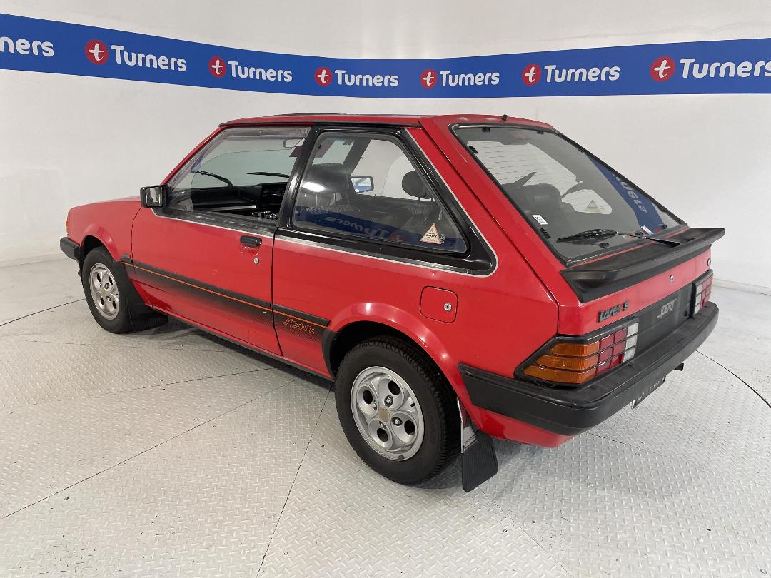 Photo '4' of Ford Laser Sport