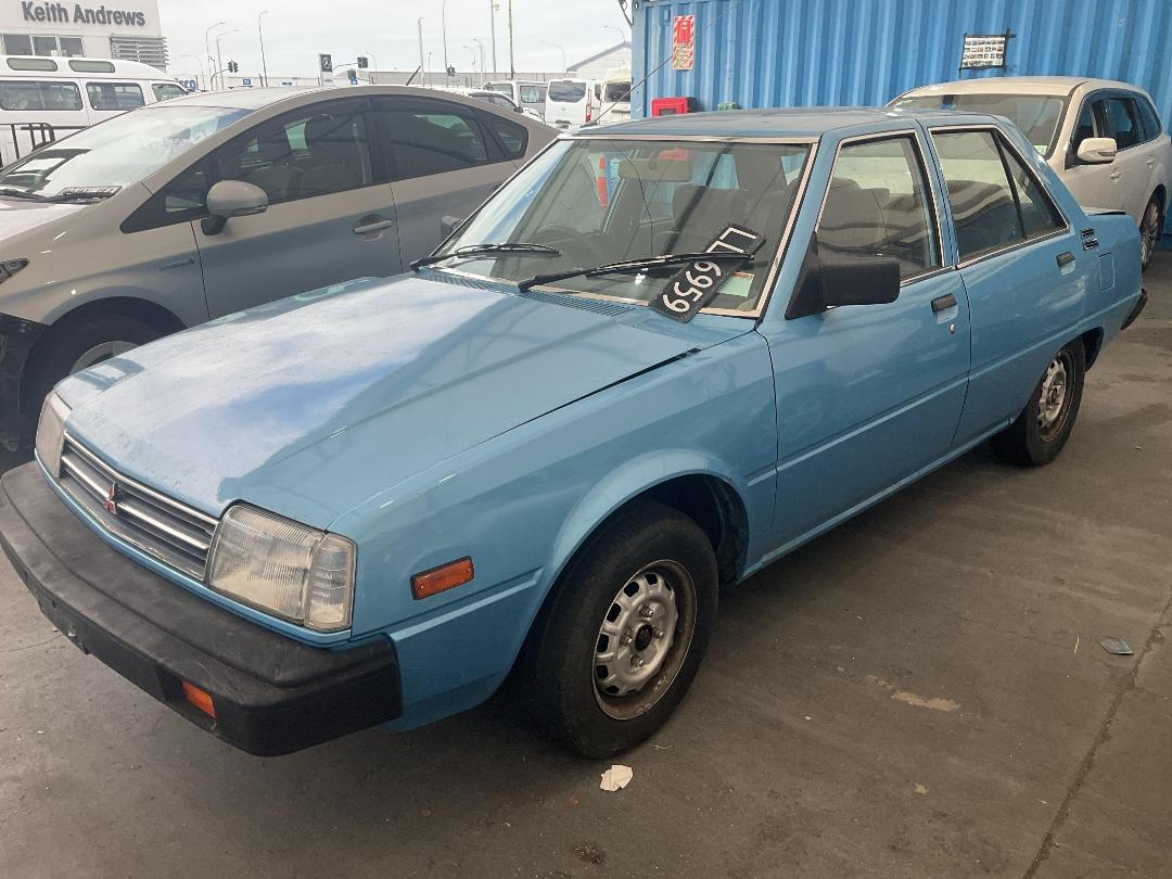 Photo '3' of Mitsubishi Tredia Photo '3' of Mitsubishi Tredia