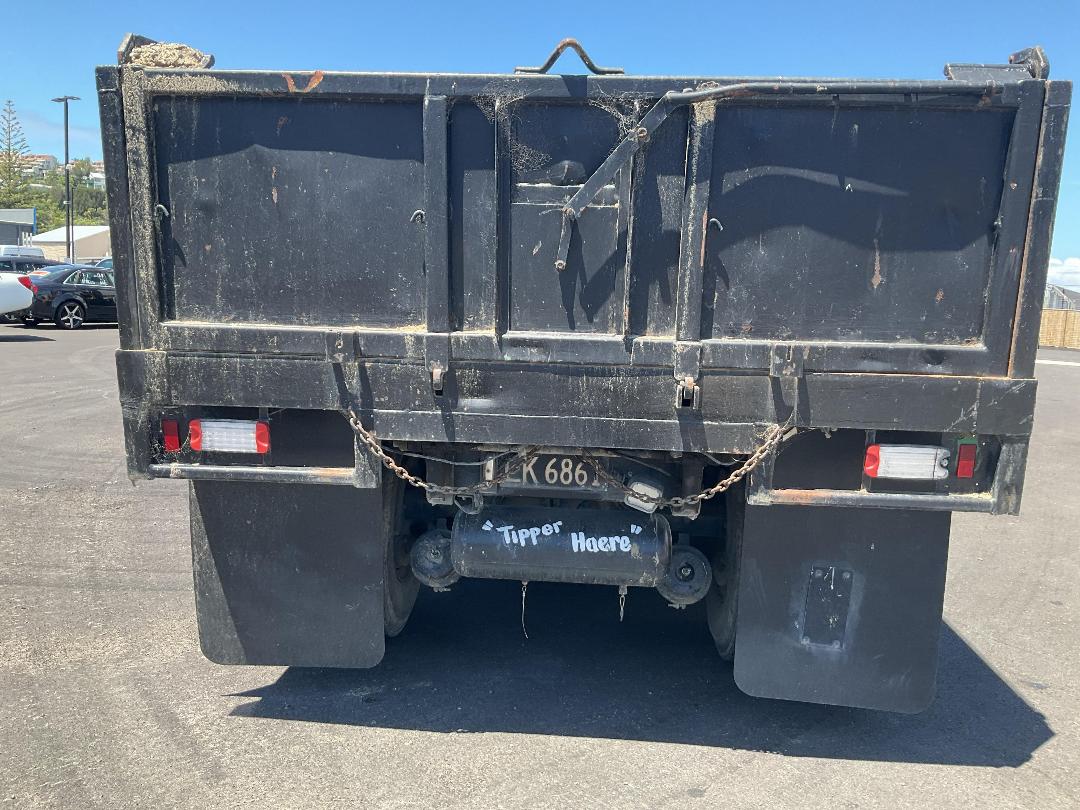 Photo '5' of Nissan CW20 Tipper