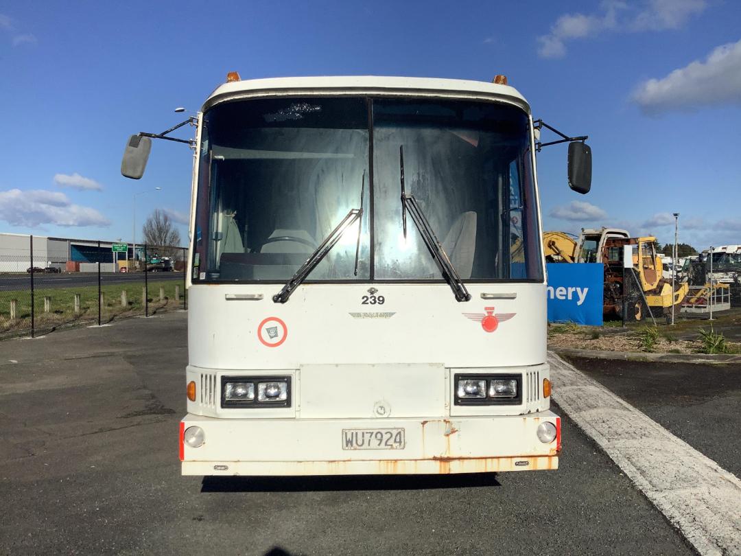 Photo '9' of Nissan Diesel Bus Photo '9' of Nissan Diesel Bus