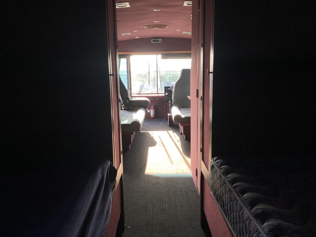 Photo '13' of Nissan Diesel Bus Photo '13' of Nissan Diesel Bus