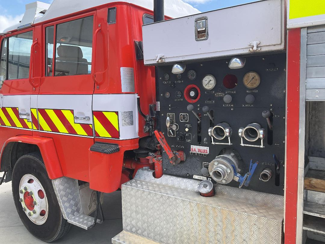 Photo '17' of Hino FF173 Fire Appliance Photo '17' of Hino FF173 Fire Appliance
