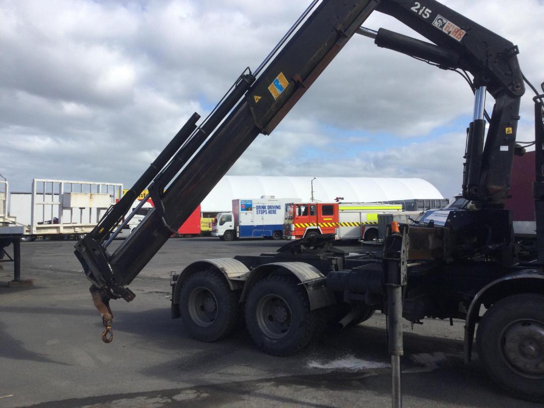 Photo '21' of Mitsubishi FUSO Flatdeck / Crane Photo '21' of Mitsubishi FUSO Flatdeck / Crane