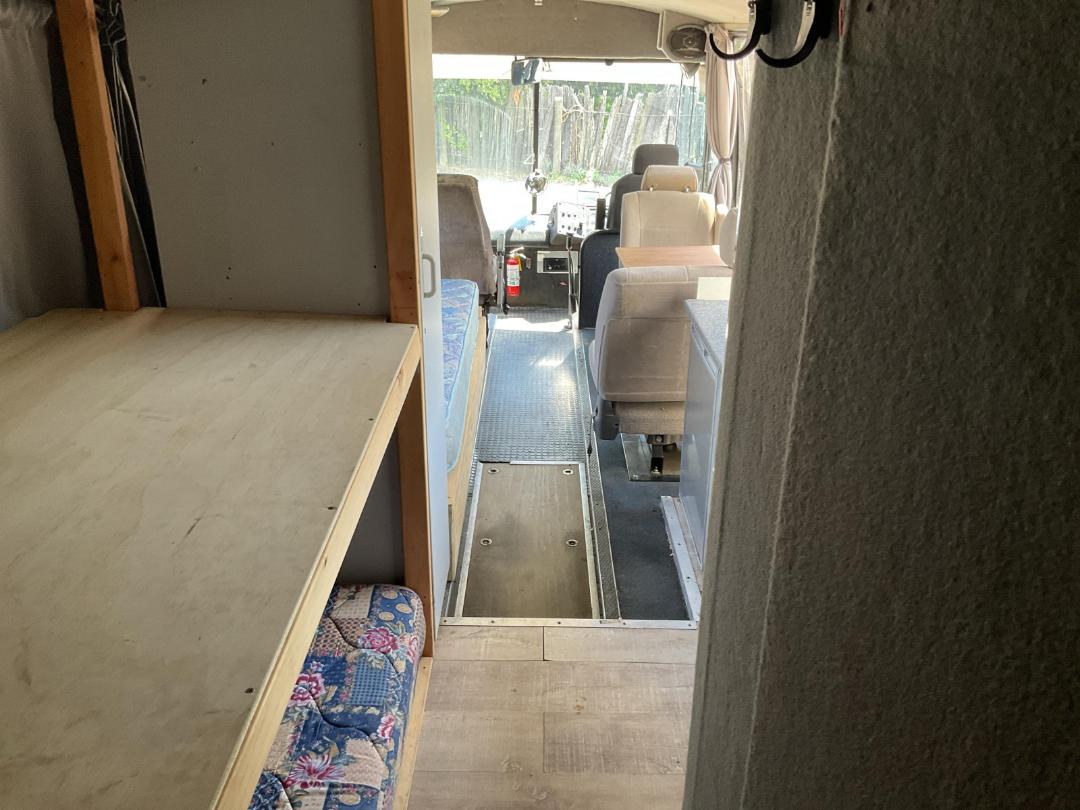 Photo '35' of Volvo B10M Bus Photo '35' of Volvo B10M Bus