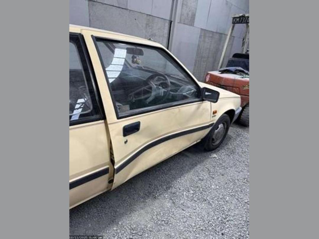 Photo '4' of Mitsubishi Mirage GL