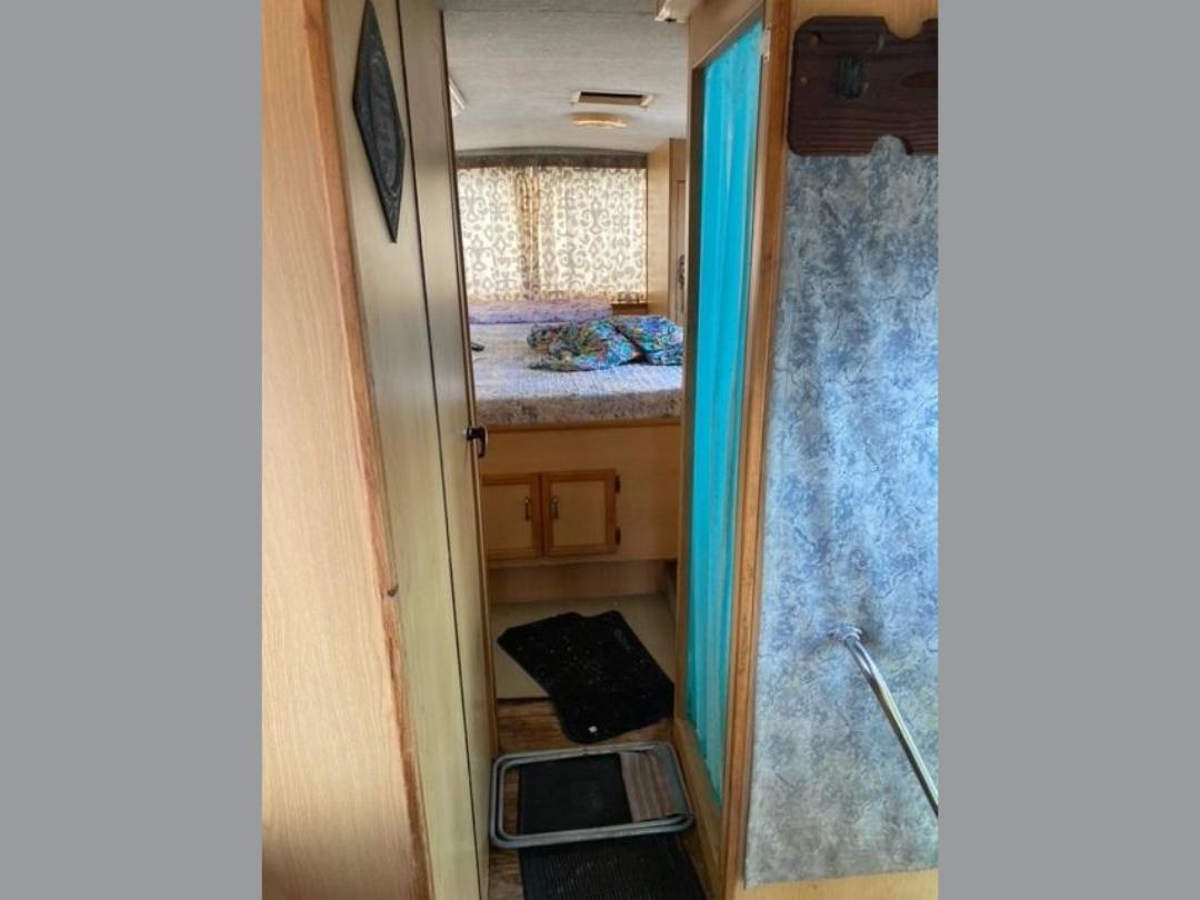 Photo '8' of Nissan P-RM81G Motorhome Photo '8' of Nissan P-RM81G Motorhome