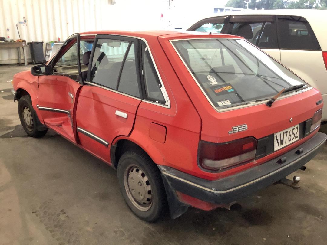 Photo '7' of Mazda 323 LX Hatch Photo '7' of Mazda 323 LX Hatch