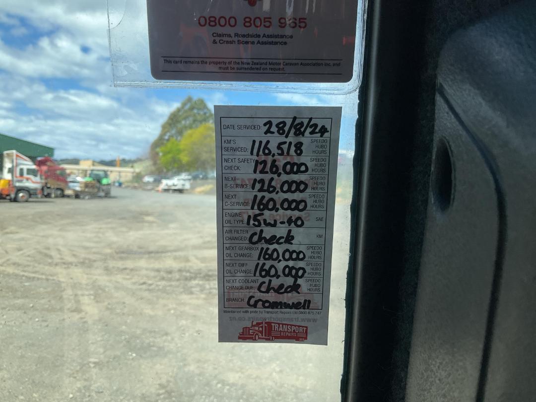 Photo '17' of Nissan Civilian Motorhome Photo '17' of Nissan Civilian Motorhome