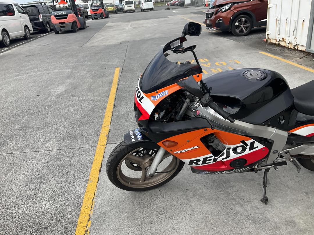 Photo '12' of Honda CBR 250