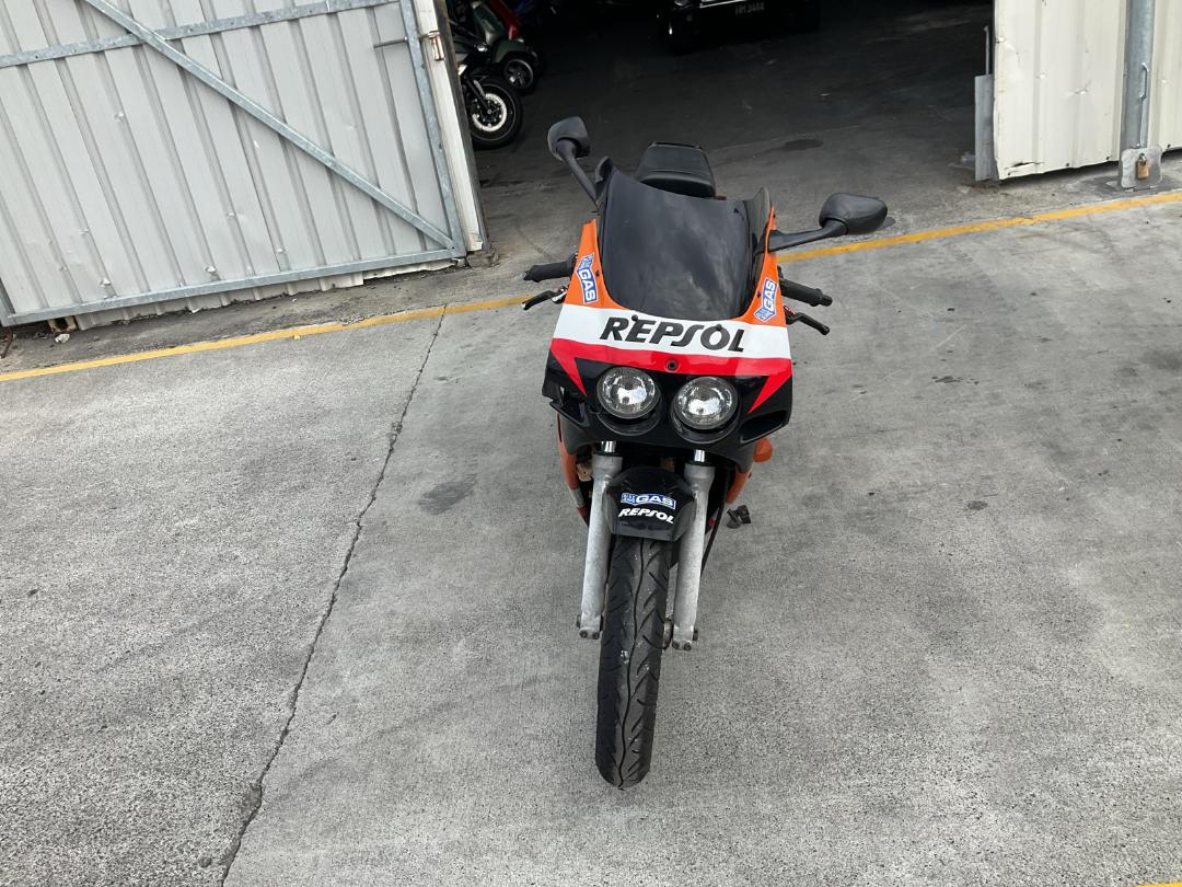 Photo '18' of Honda CBR 250