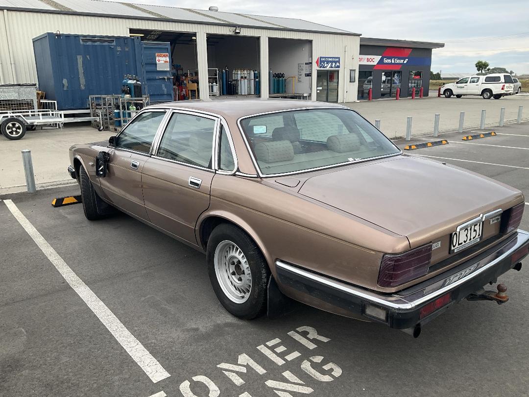 Photo '3' of Jaguar Sovereign 3.6