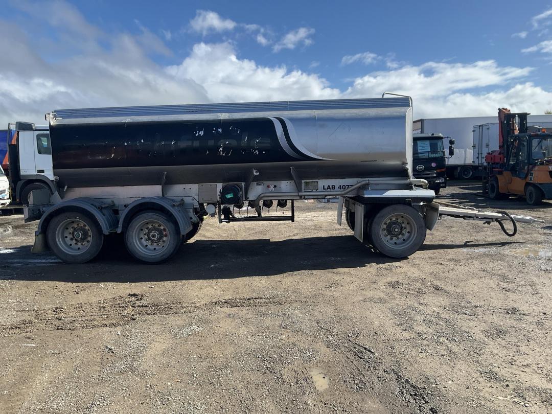 Photo '3' of Lowes Industries Tanker Trailer Full