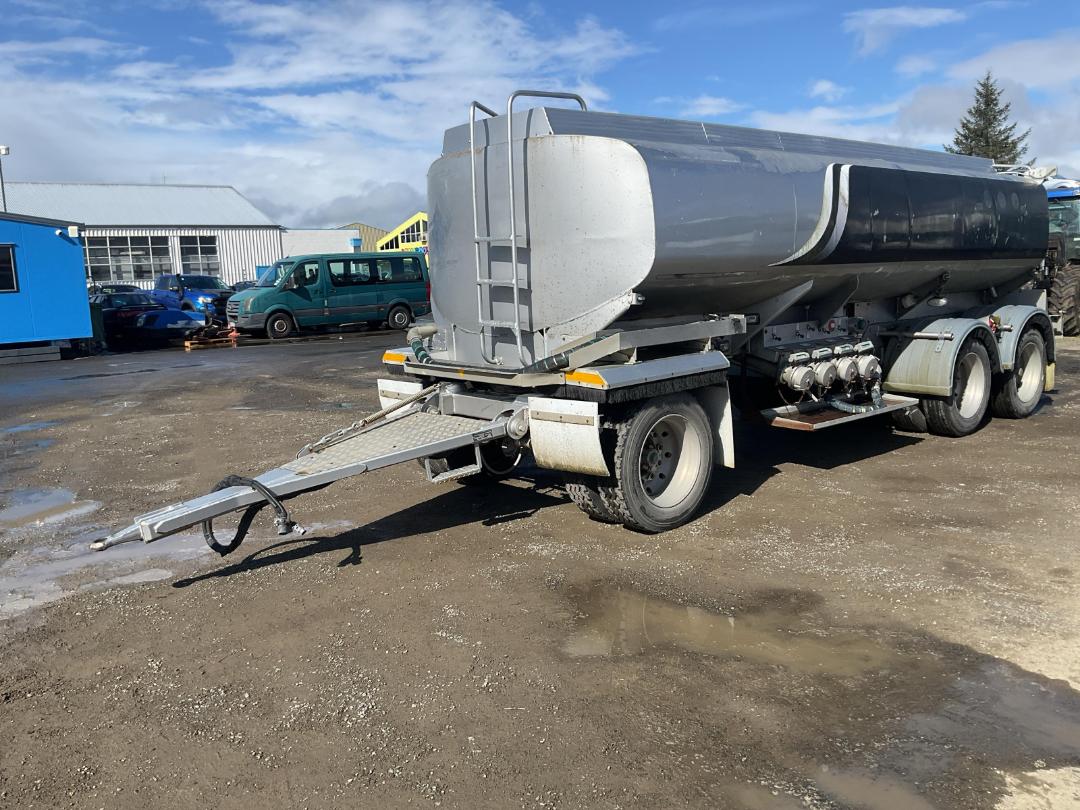 Photo '9' of Lowes Industries Tanker Trailer Full