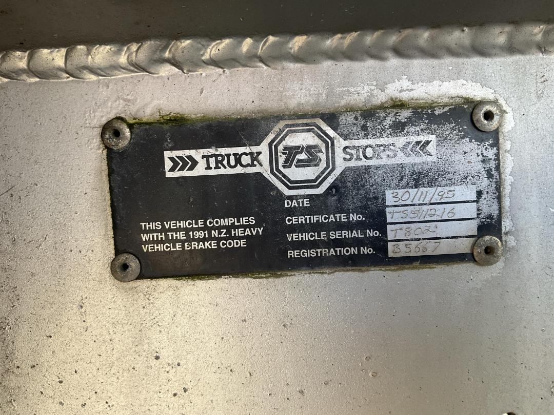 Photo '16' of Lowes Industries Tanker Trailer Full