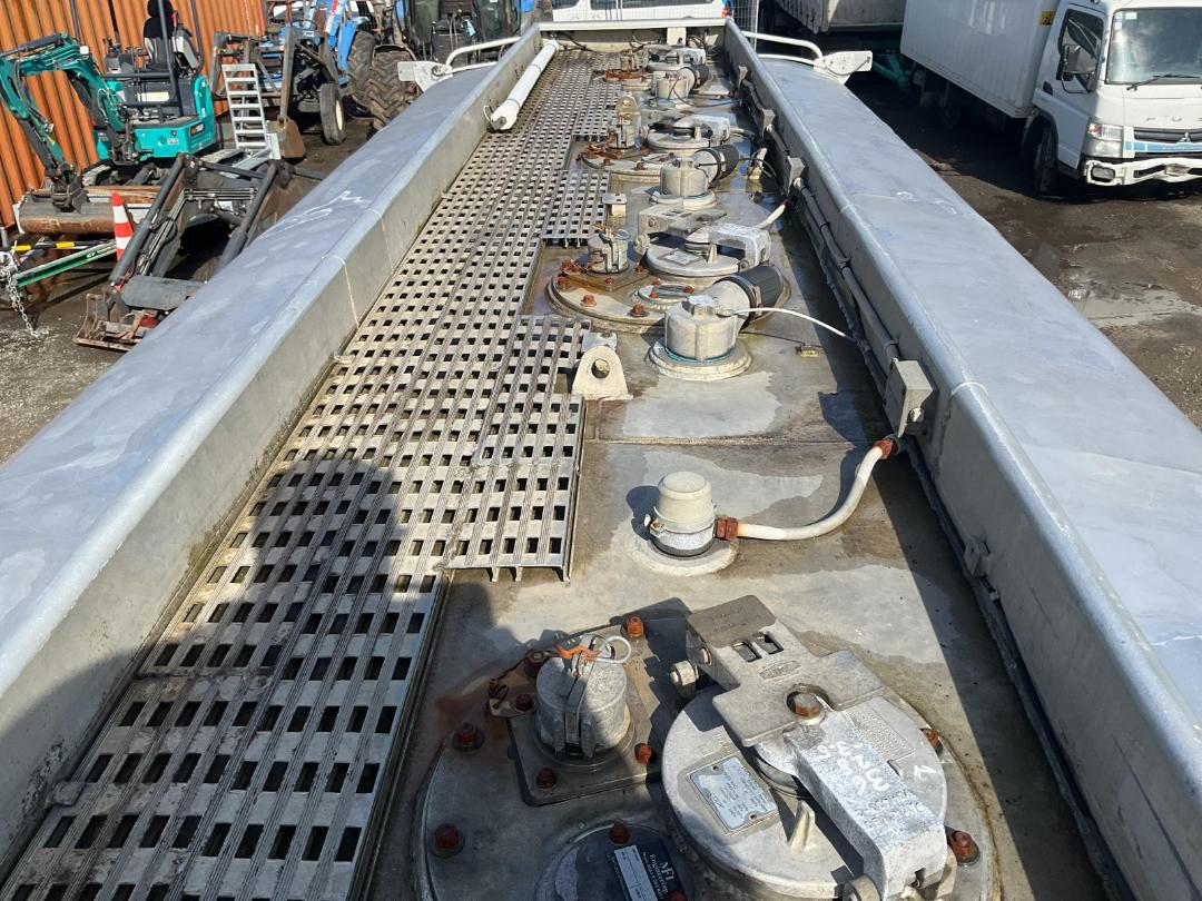 Photo '18' of Lowes Industries Tanker Trailer Full