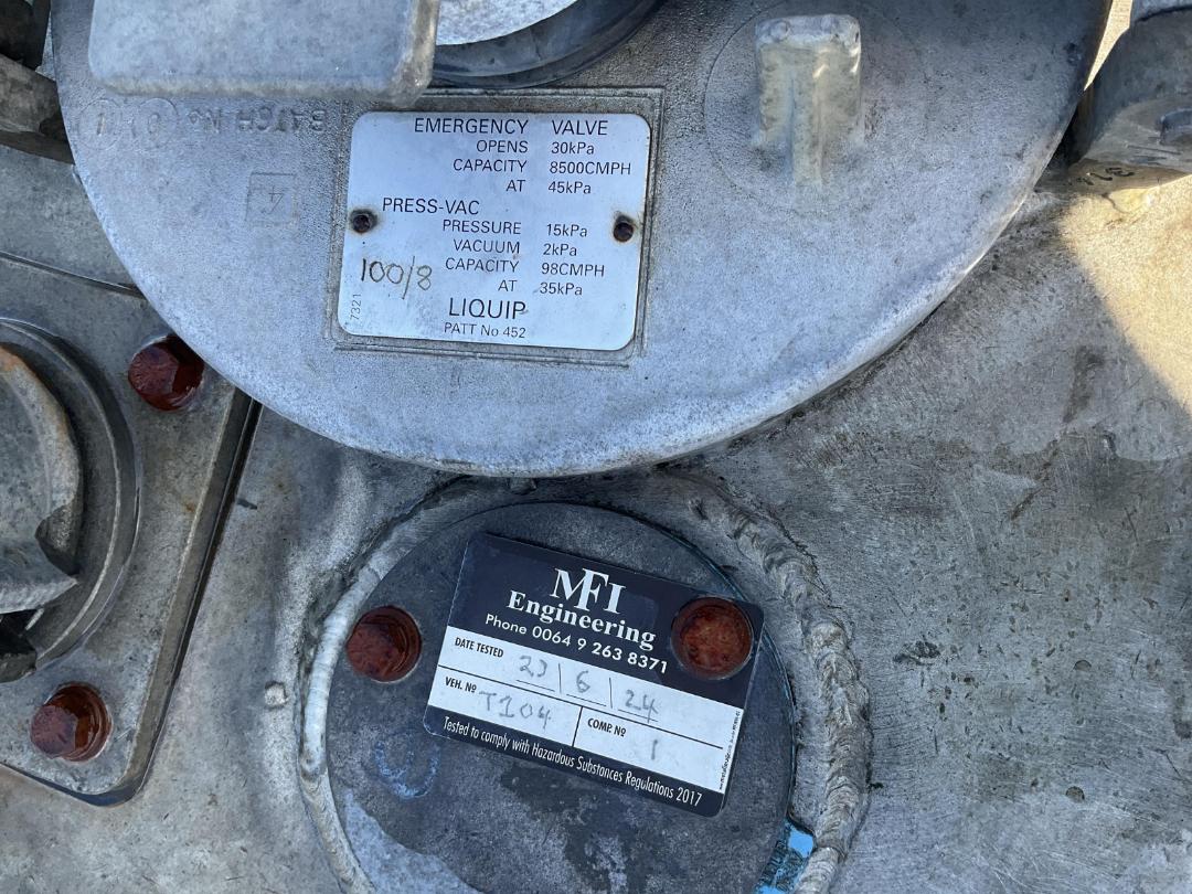 Photo '19' of Lowes Industries Tanker Trailer Full