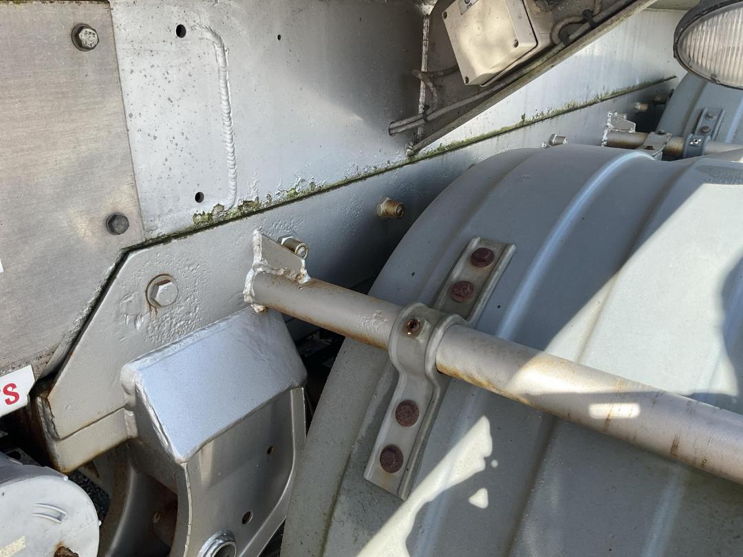 Photo '22' of Lowes Industries Tanker Trailer Full