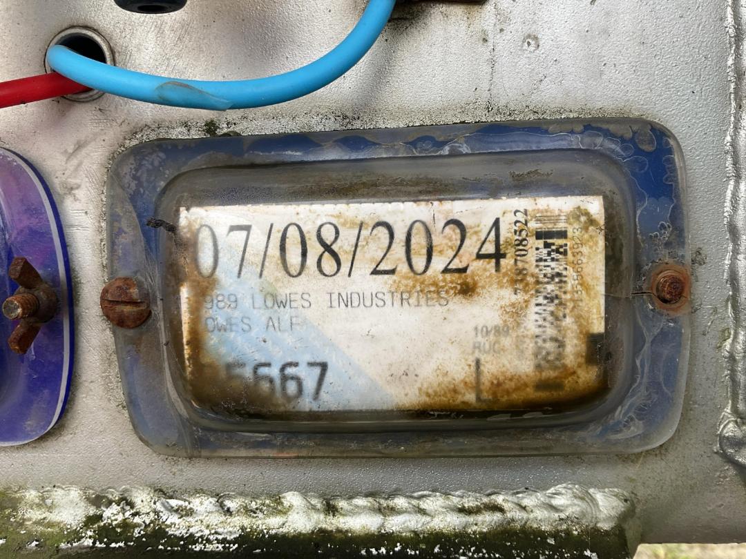 Photo '37' of Lowes Industries Tanker Trailer Full