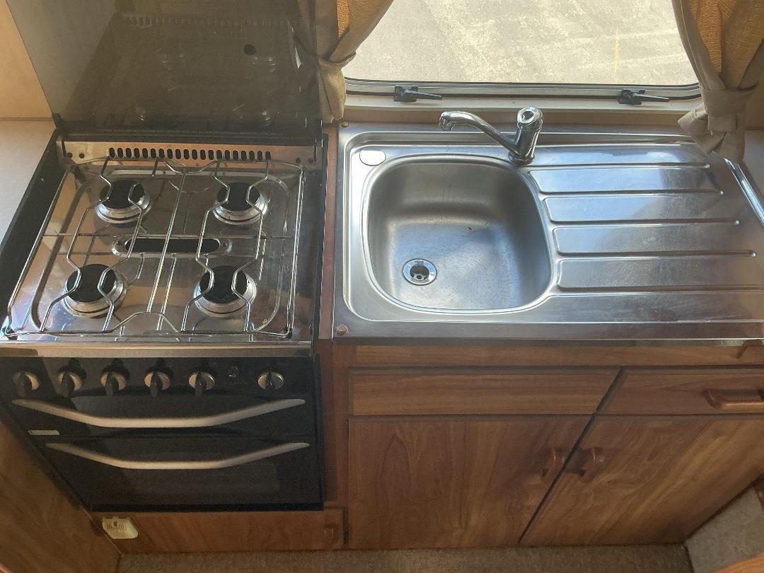 Photo '25' of Nissan Atlas Motorhome Photo '25' of Nissan Atlas Motorhome