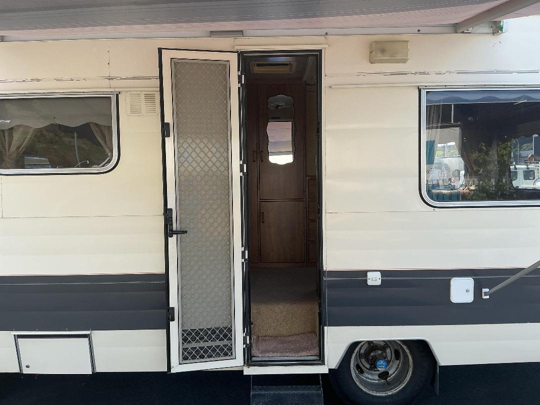 Photo '12' of Nissan Atlas Motorhome Photo '12' of Nissan Atlas Motorhome