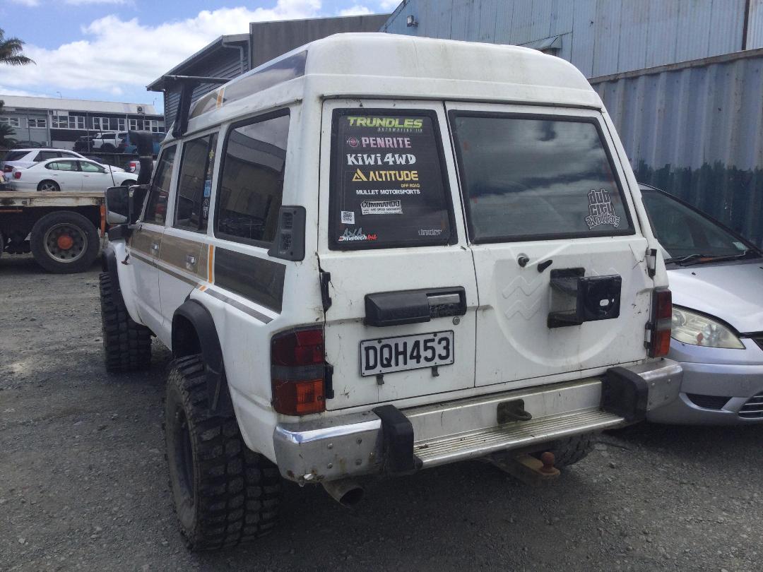 Photo '2' of Nissan Safari