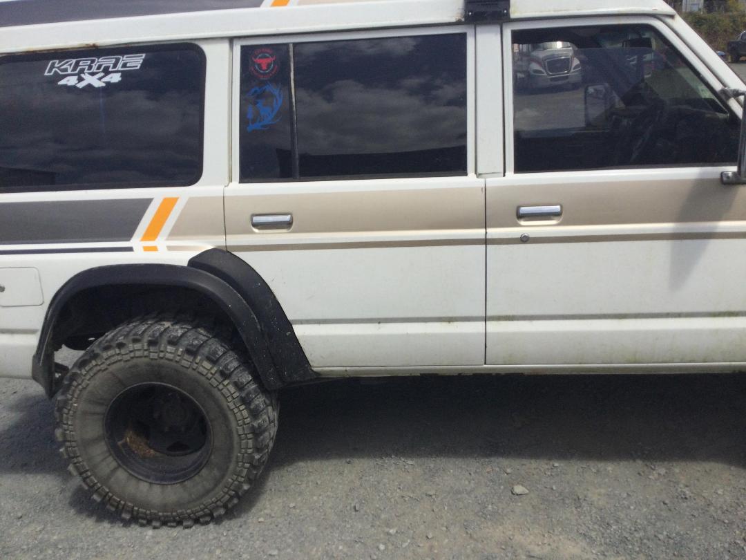 Photo '17' of Nissan Safari