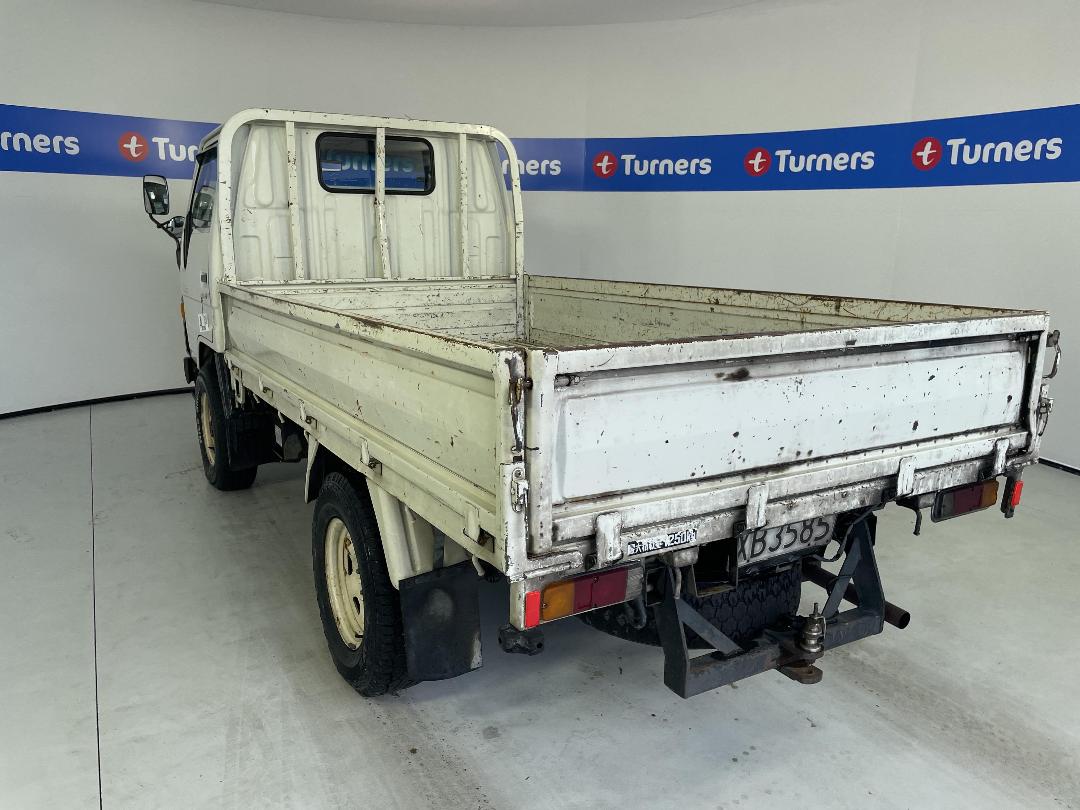 Photo '5' of Toyota Hiace