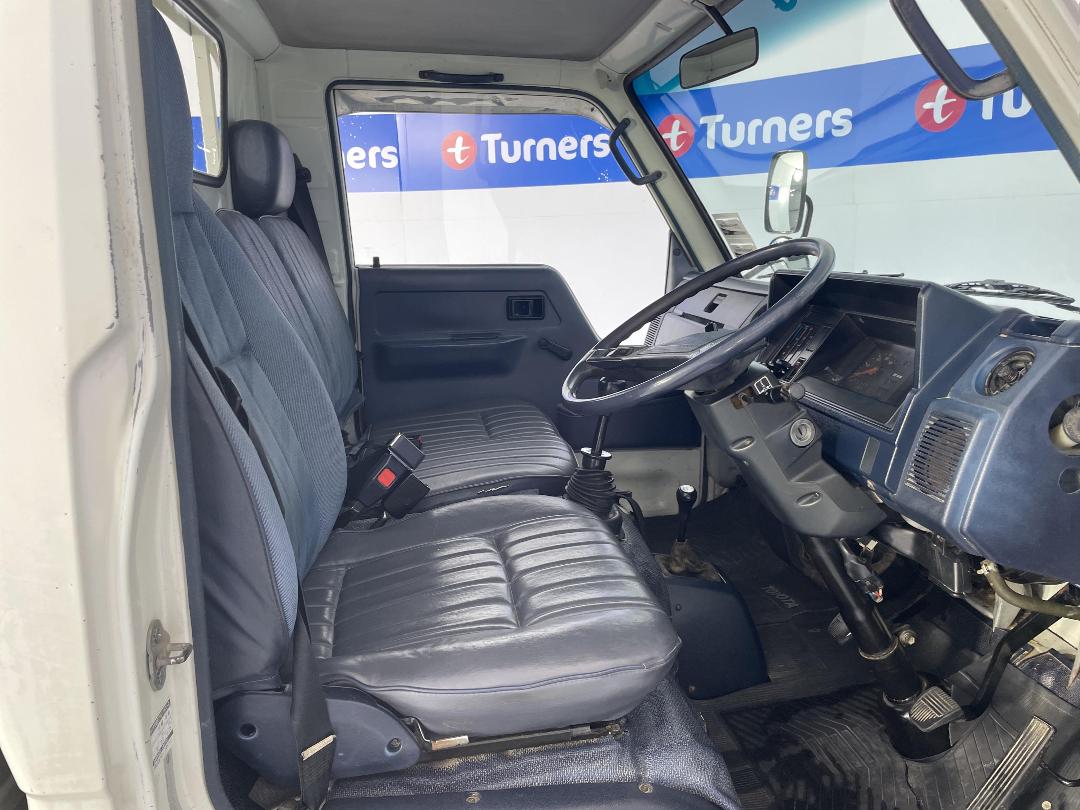 Photo '15' of Toyota Hiace