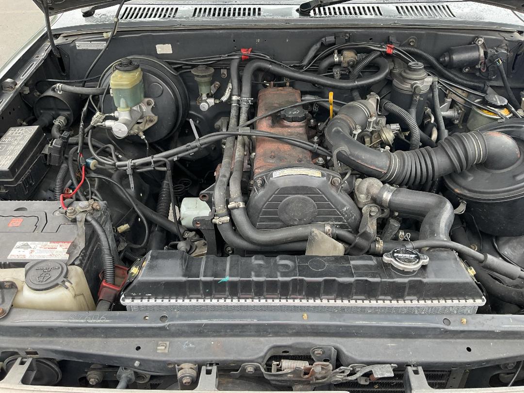 Photo '7' of Toyota Hilux Surf SR Photo '7' of Toyota Hilux Surf SR