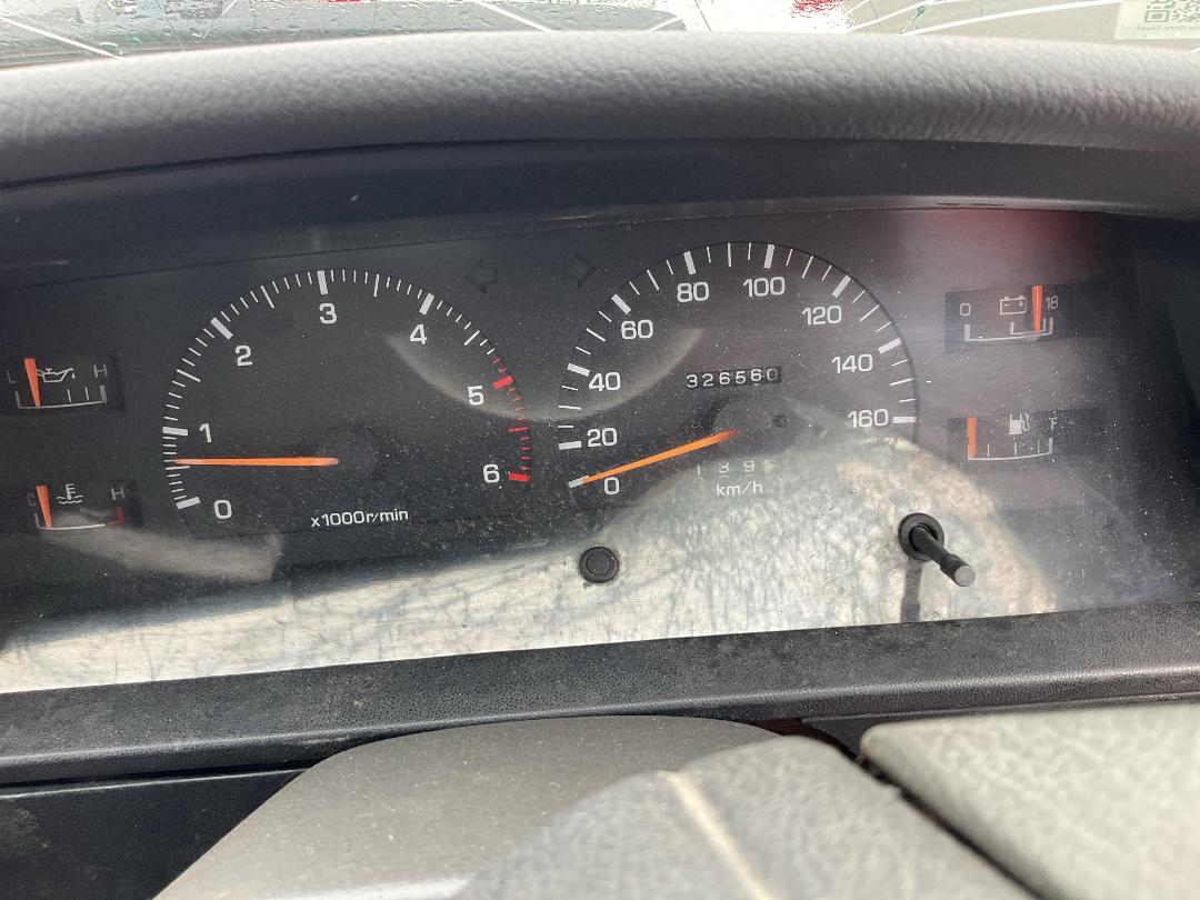 Photo '10' of Toyota Hilux Surf SR Photo '10' of Toyota Hilux Surf SR