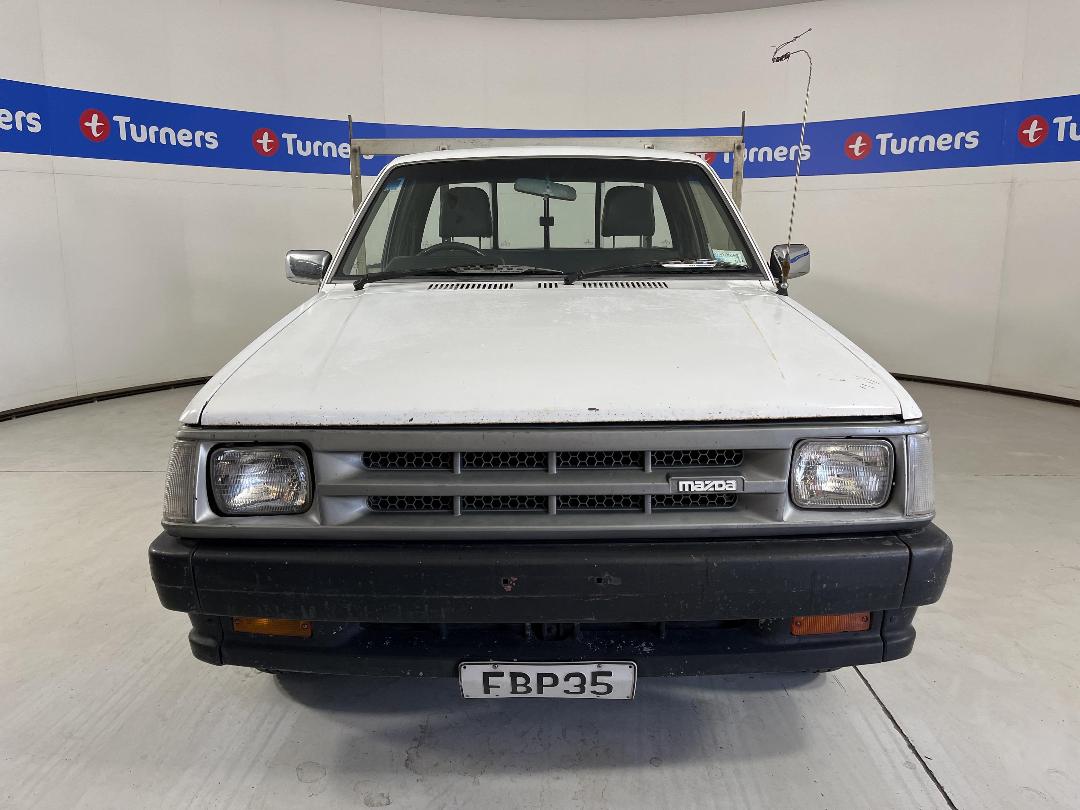 Photo '2' of Mazda B2000 Photo '2' of Mazda B2000