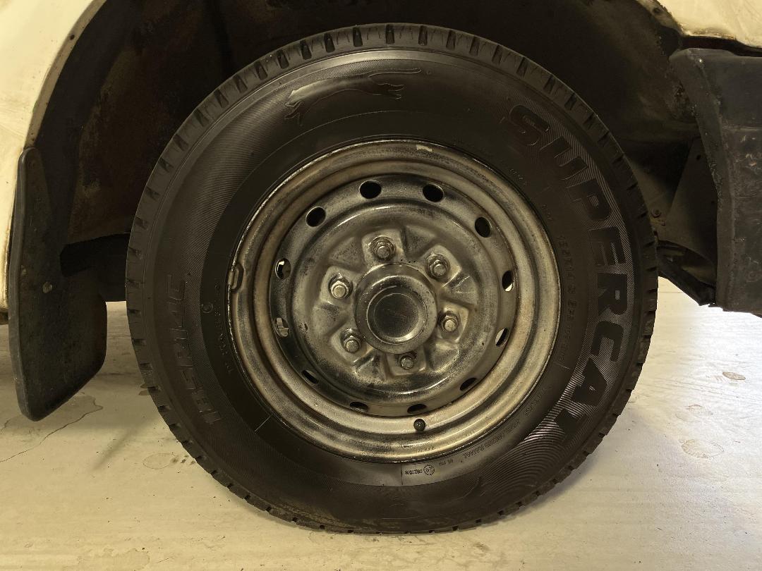 Photo '9' of Mazda B2000 Photo '9' of Mazda B2000