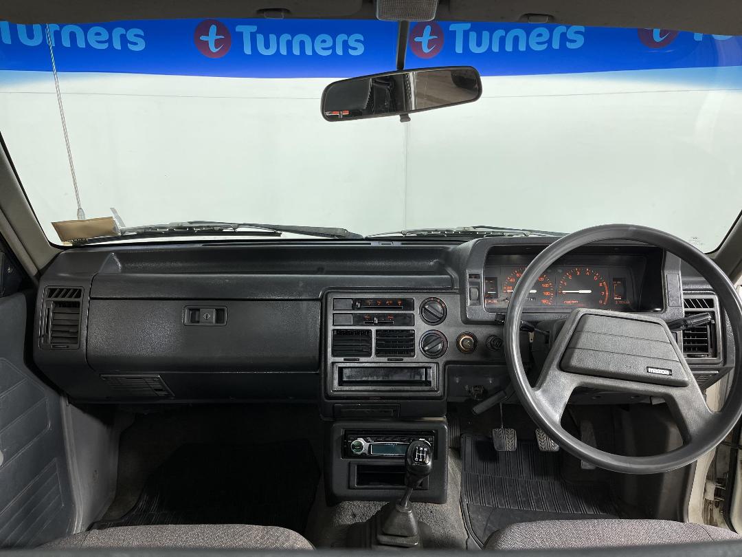 Photo '17' of Mazda B2000 Photo '17' of Mazda B2000