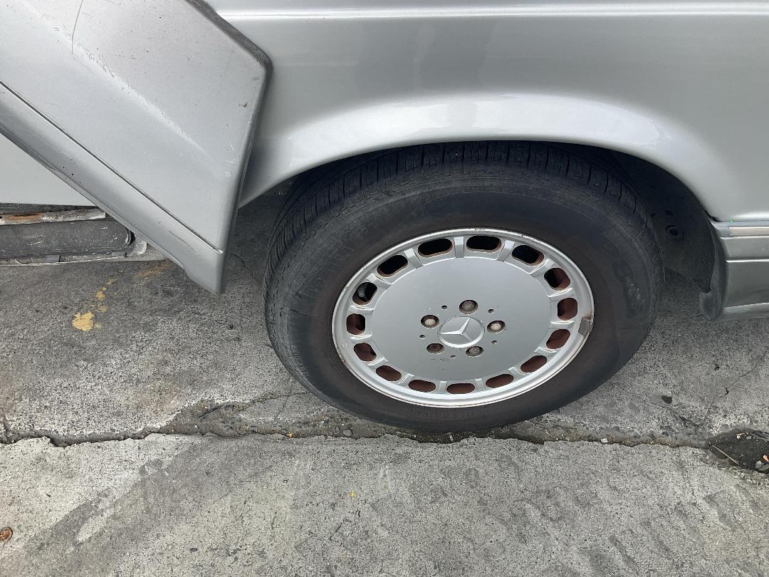 Photo '19' of Mercedes-Benz 420 SEC