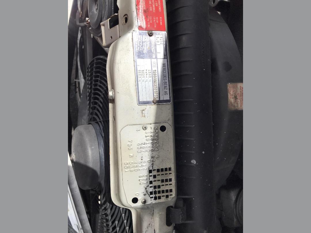 Photo '22' of Mercedes-Benz 420 SEC