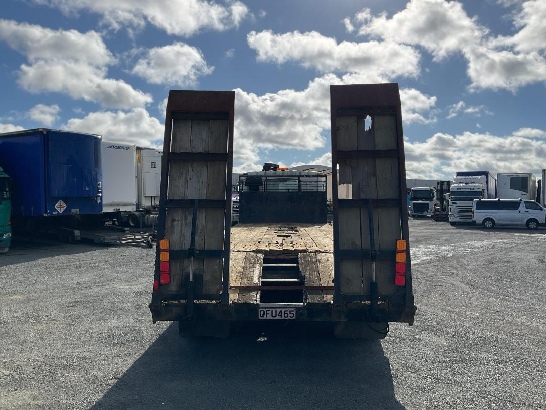 Photo '5' of Mitsubishi Fuso Transporter Photo '5' of Mitsubishi Fuso Transporter