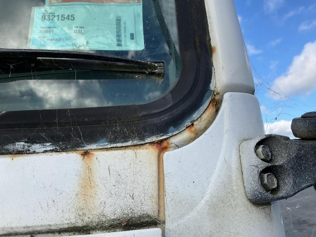 Photo '31' of Mitsubishi Fuso Transporter Photo '31' of Mitsubishi Fuso Transporter