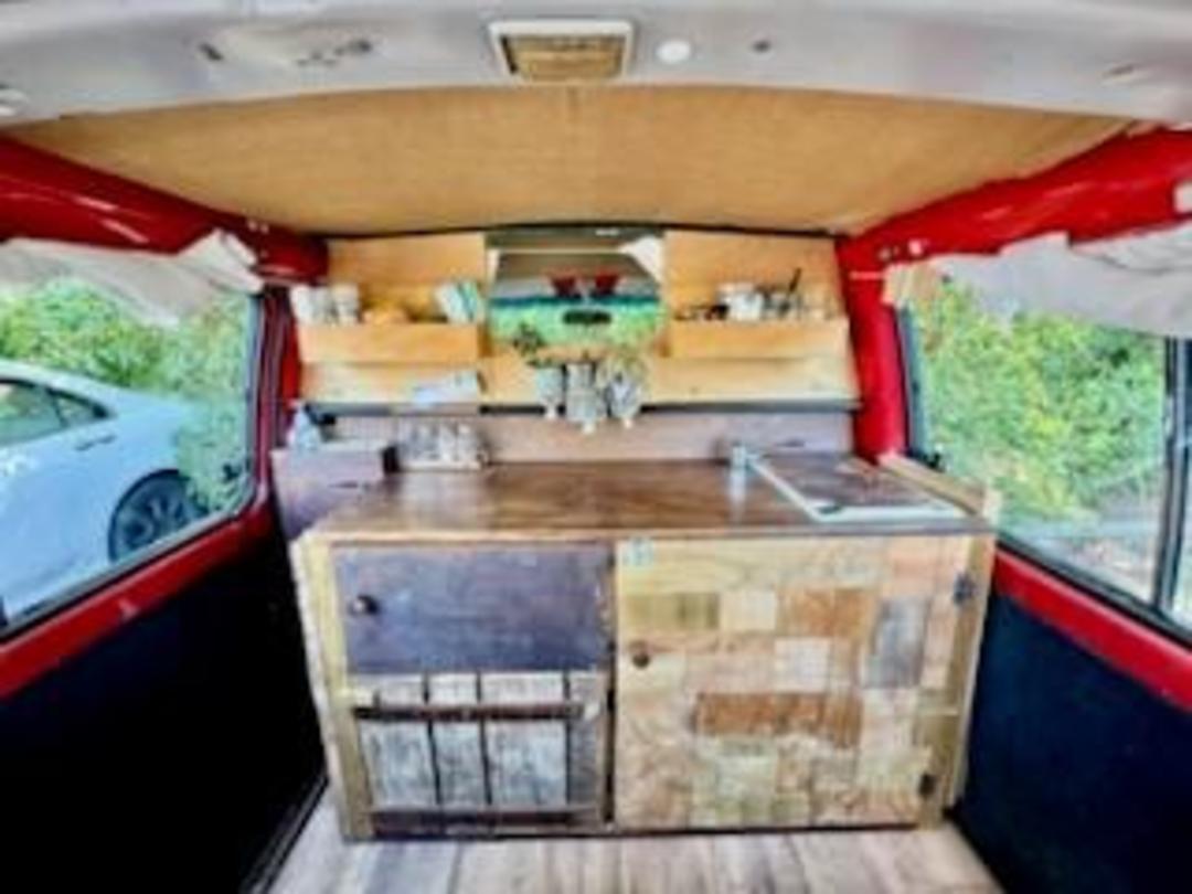 Photo '12' of Mitsubishi L300 Van