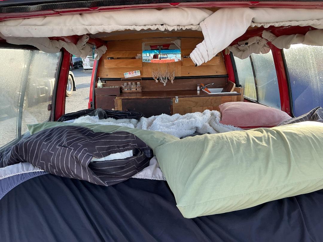 Photo '14' of Mitsubishi L300 Van