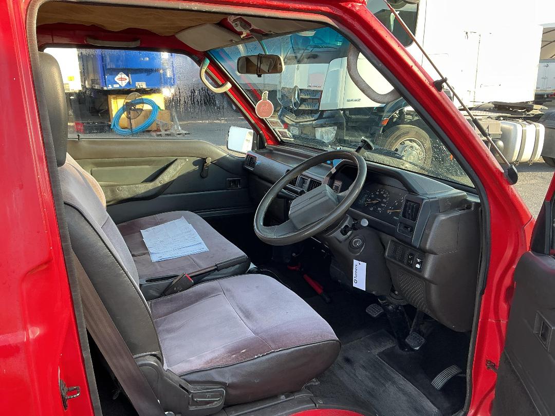 Photo '16' of Mitsubishi L300 Van