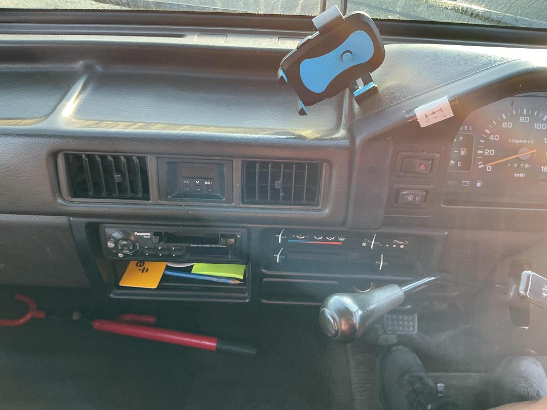 Photo '23' of Mitsubishi L300 Van