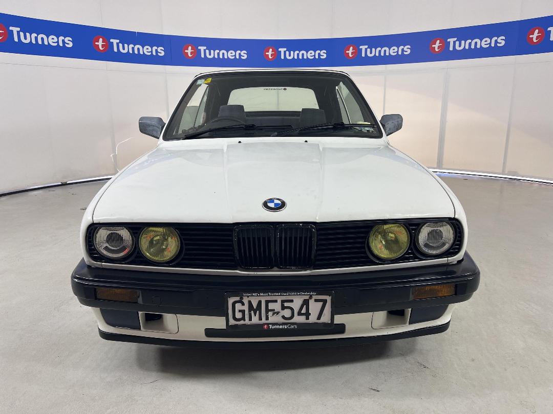 Photo '2' of BMW 318I CON